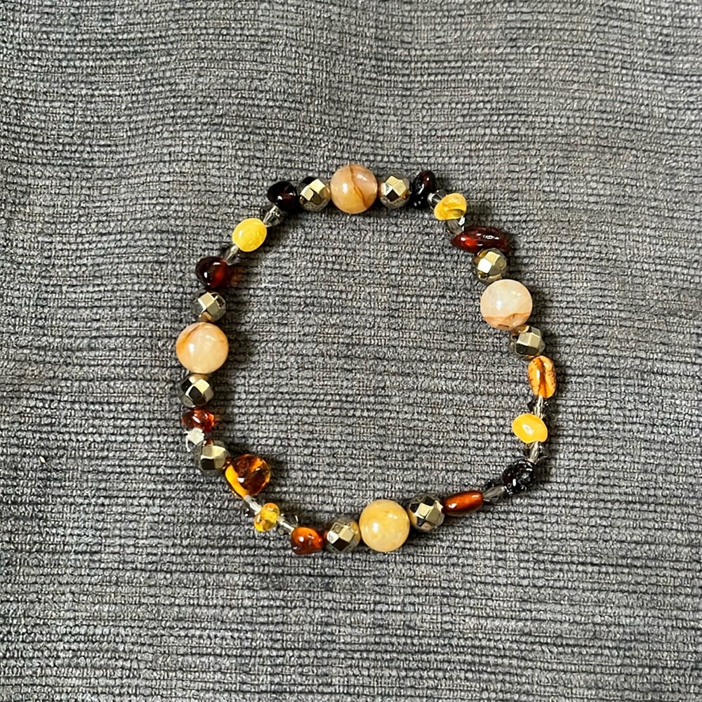 Amber beaded bracelet